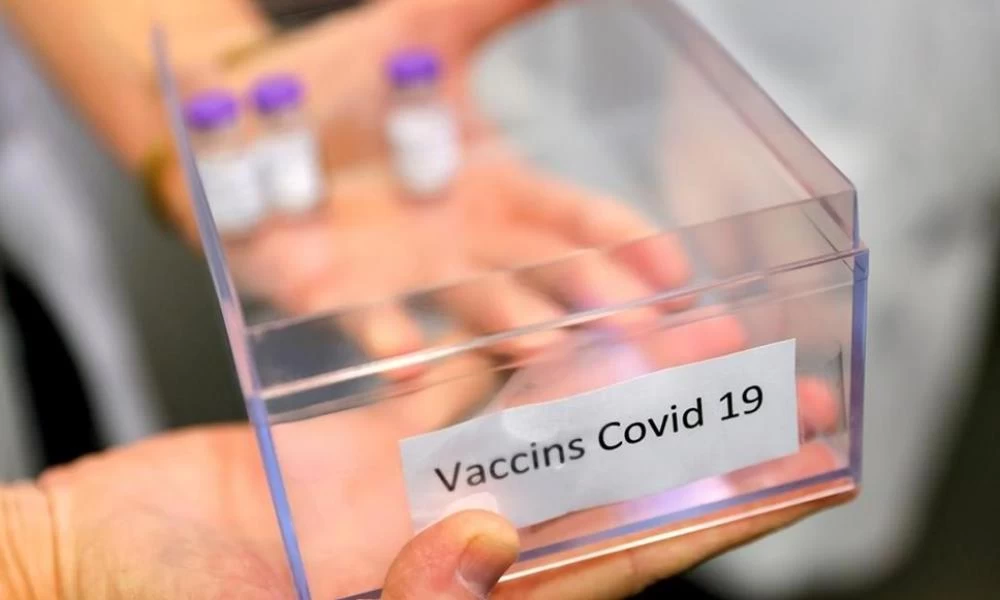 Κορονοϊος-Βρετανία: Με αντισώματα ο μισός πληθυσμός